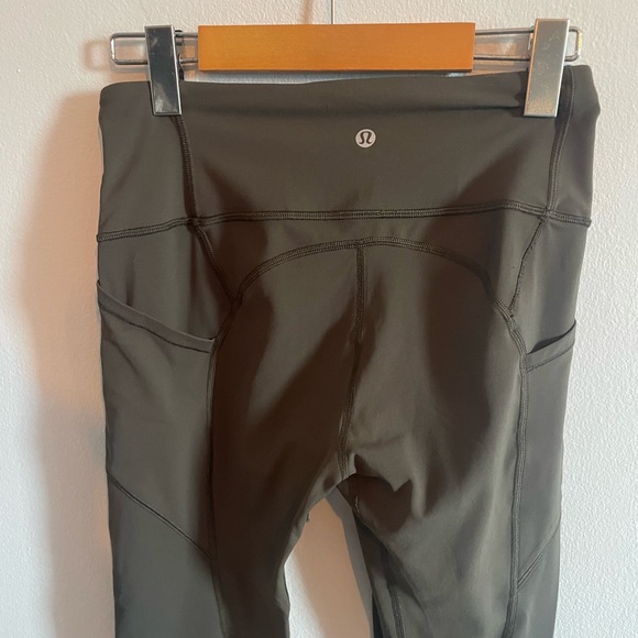 Lululemon wunder training leggings size 6 - Picture 2 of 2